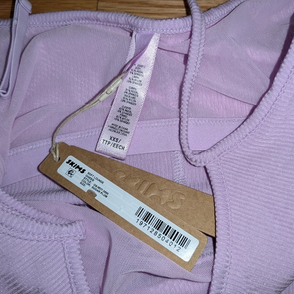 2. NWT SKIMS SOFT LOUNGE ONESIE IN SUGARPLUM - Picture 8 of 8